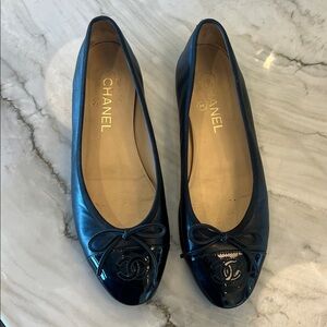 CHANEL Black Patent Cap Toe Flats